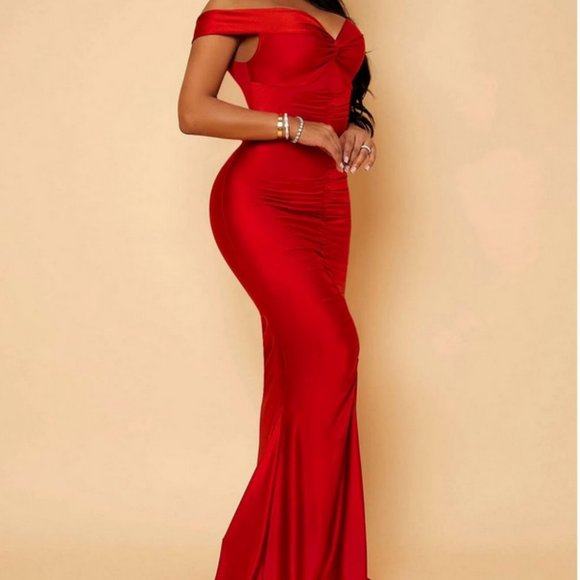twist front runched off shoulder maxi dress red - Picture 3 of 7